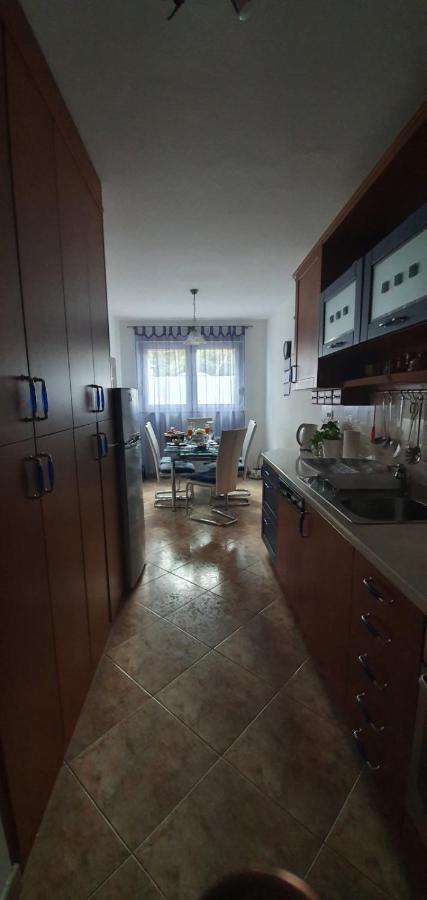 Daisy Apartment พูลา ภายนอก รูปภาพ